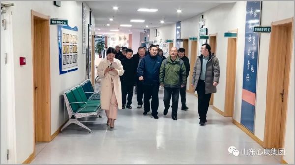 翰墨飘香 书画助残——泰山区残联国际残疾人日公益活动在泰安心康医院举办