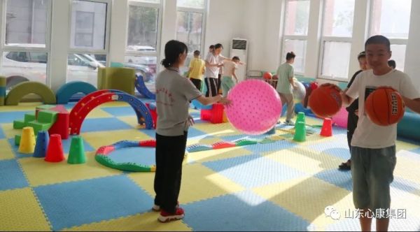 清大华商EMBA高 级研修班观摩山东心康集团